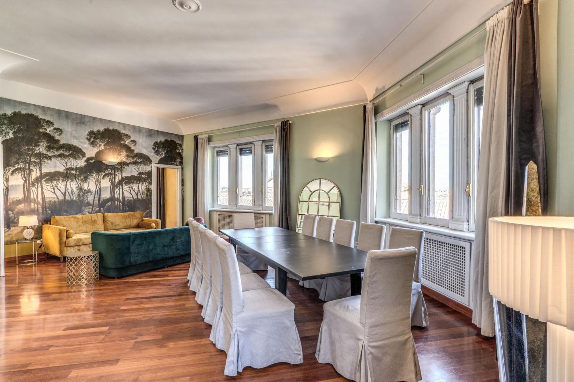 Imperial Panorama Penthouse Apartment *